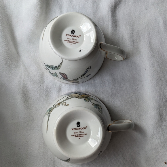 Wedgwood | Dining | Wedgwood Hummingbirds Bone China Leigh Shape Footed ...